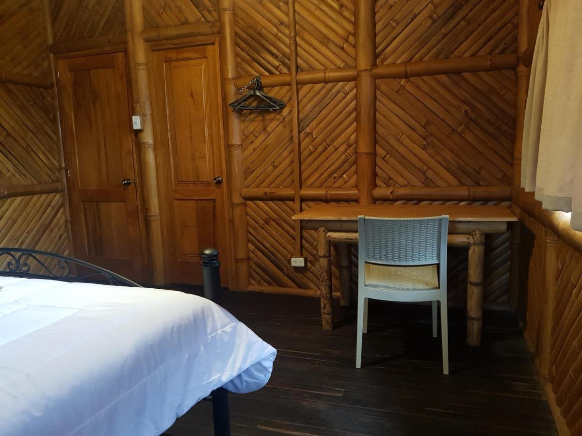Golden Tree Mindo Eco-Lodge Екстер'єр фото