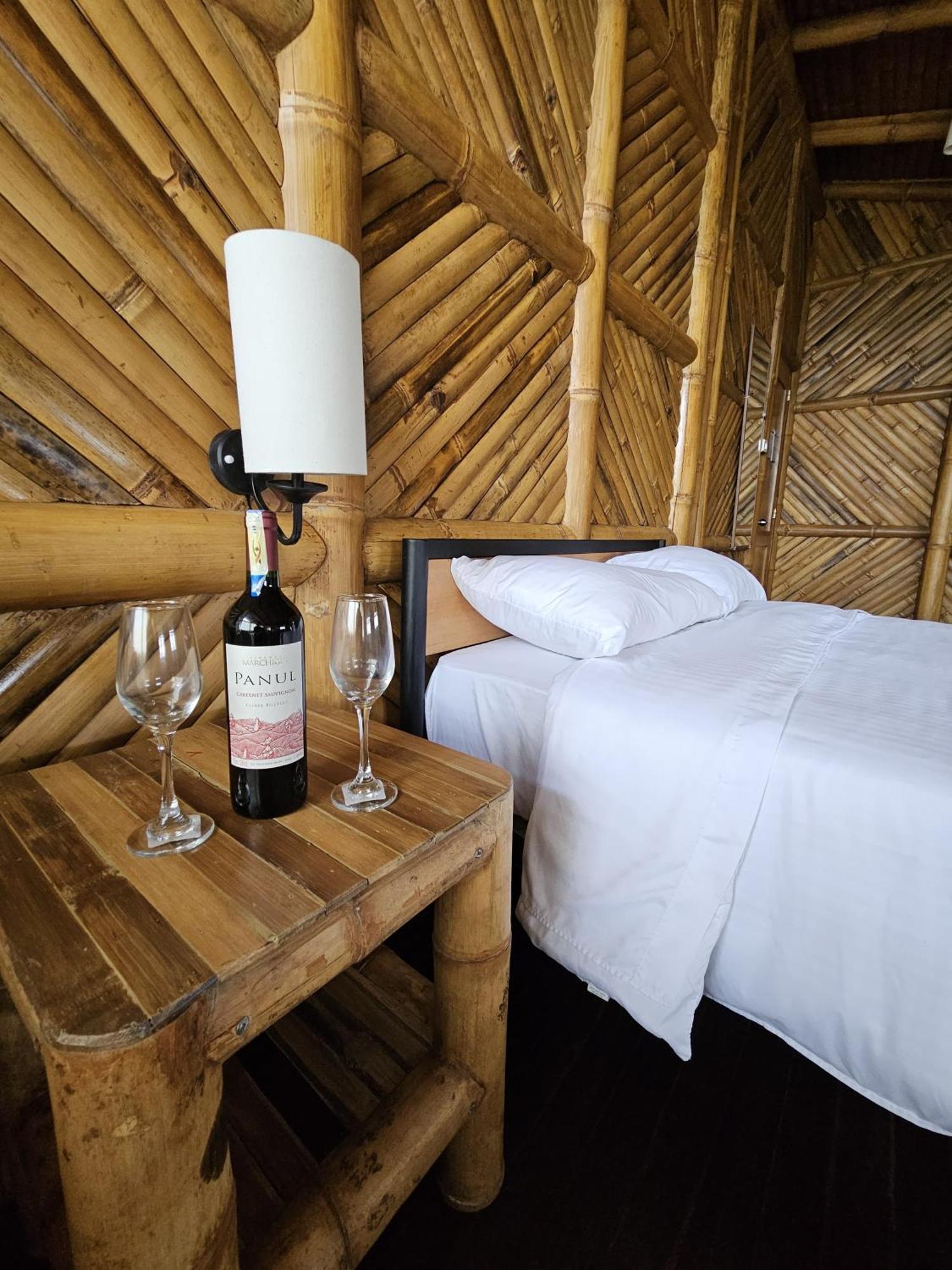 Golden Tree Mindo Eco-Lodge Екстер'єр фото