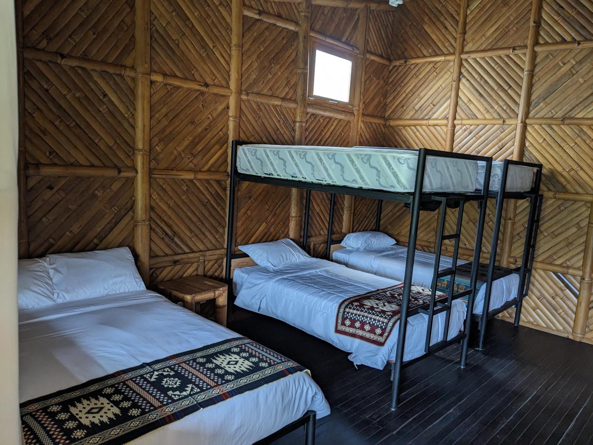 Golden Tree Mindo Eco-Lodge Екстер'єр фото
